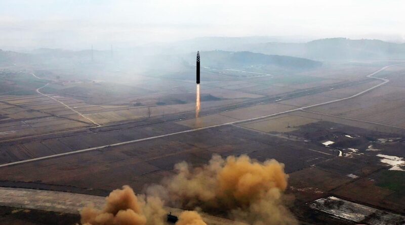 Un tir de missile nord-coréen le 18 novembre 2022.